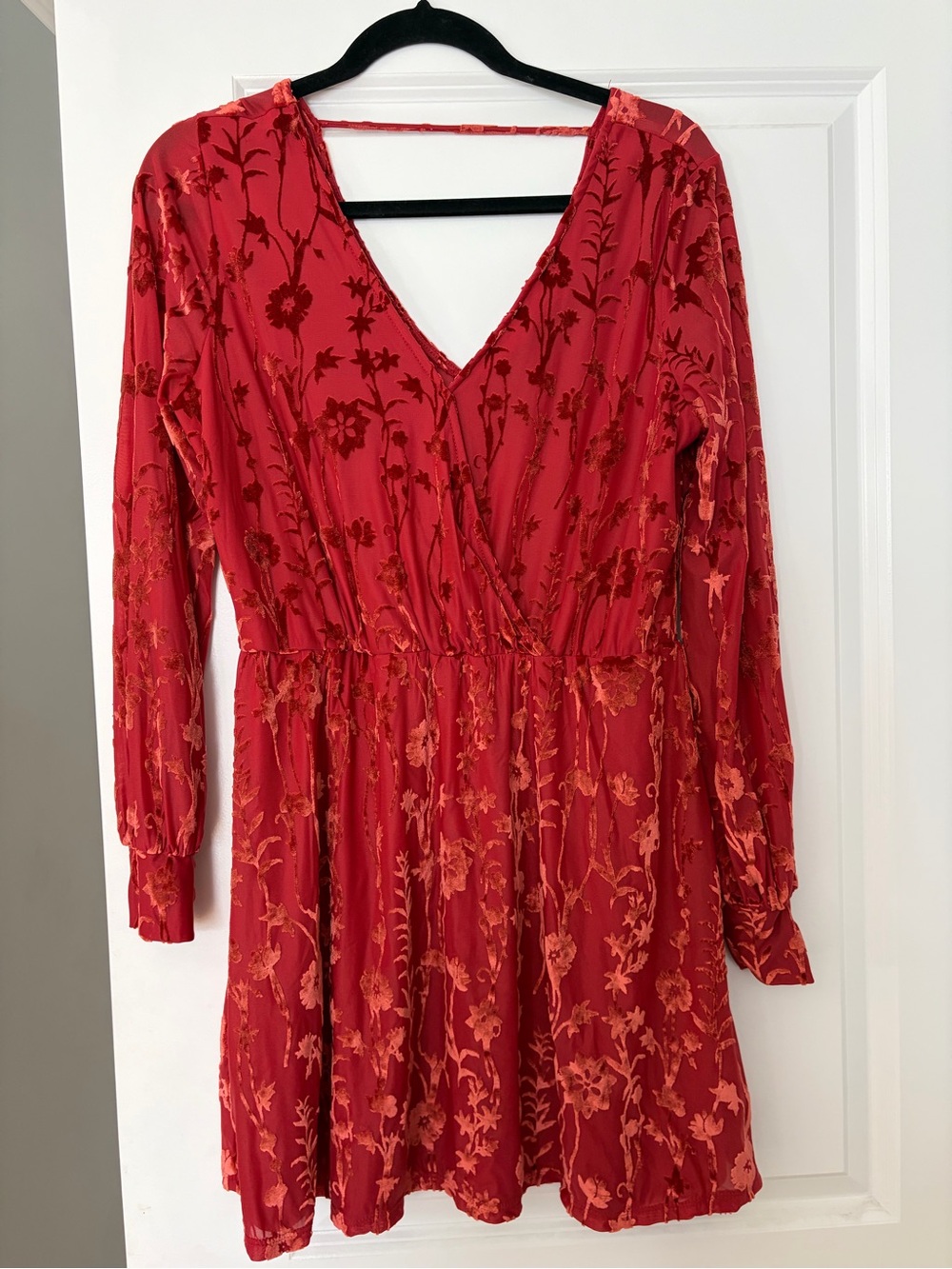 Red Floral V-Neck Long Sleeve Mini Dress